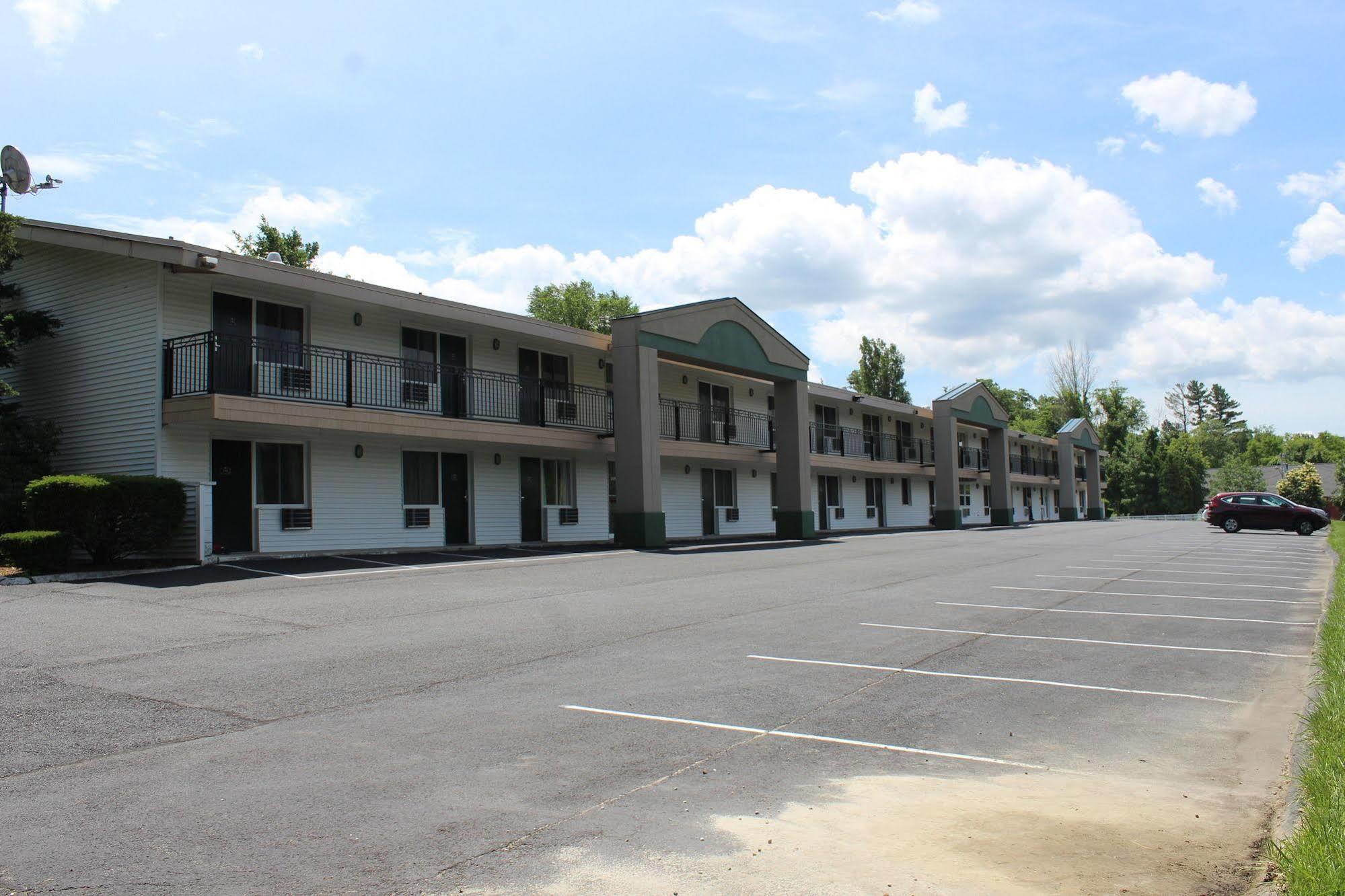 Days Inn By Wyndham Lenox Ma Luaran gambar