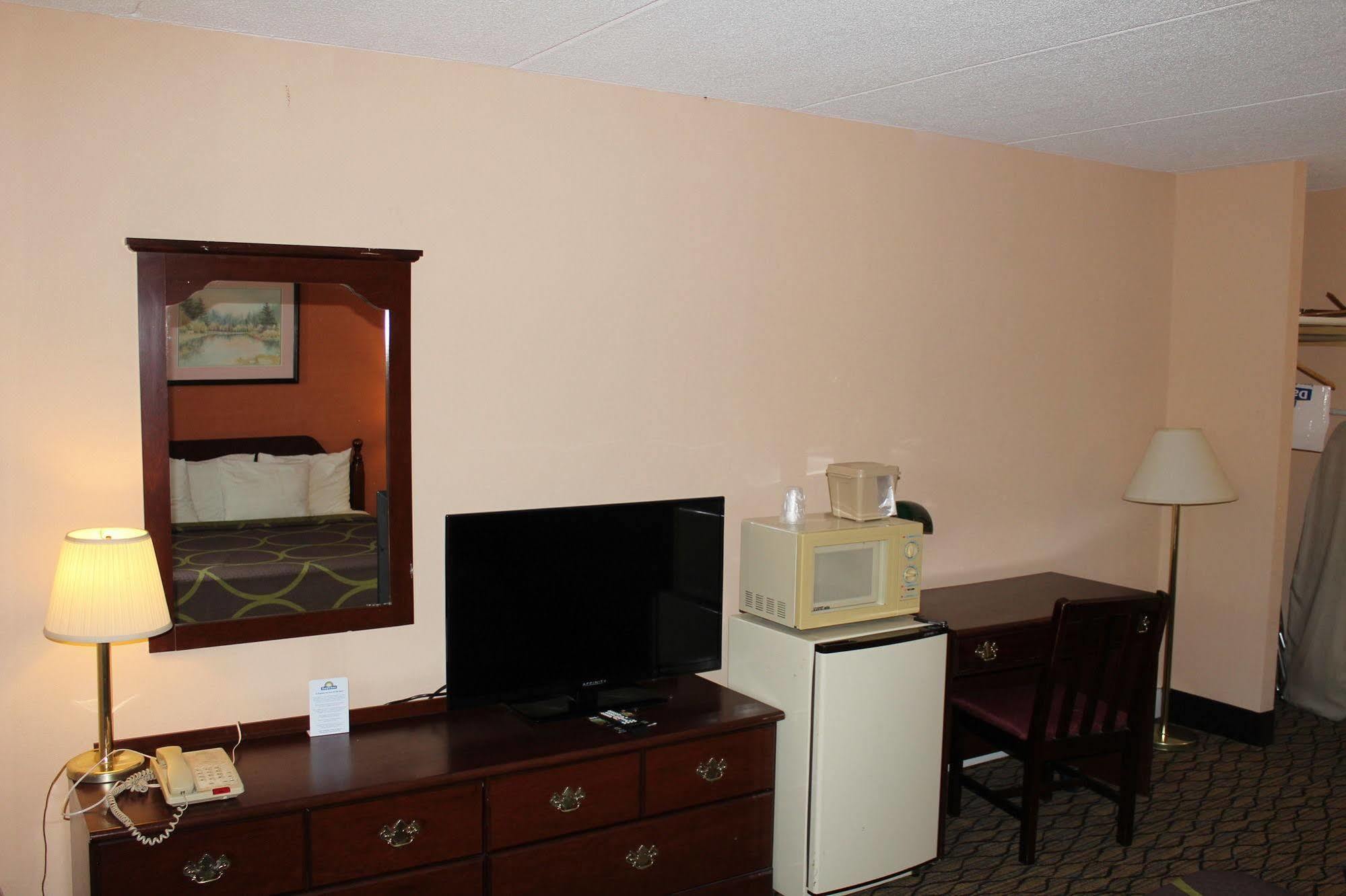 Days Inn By Wyndham Lenox Ma Luaran gambar