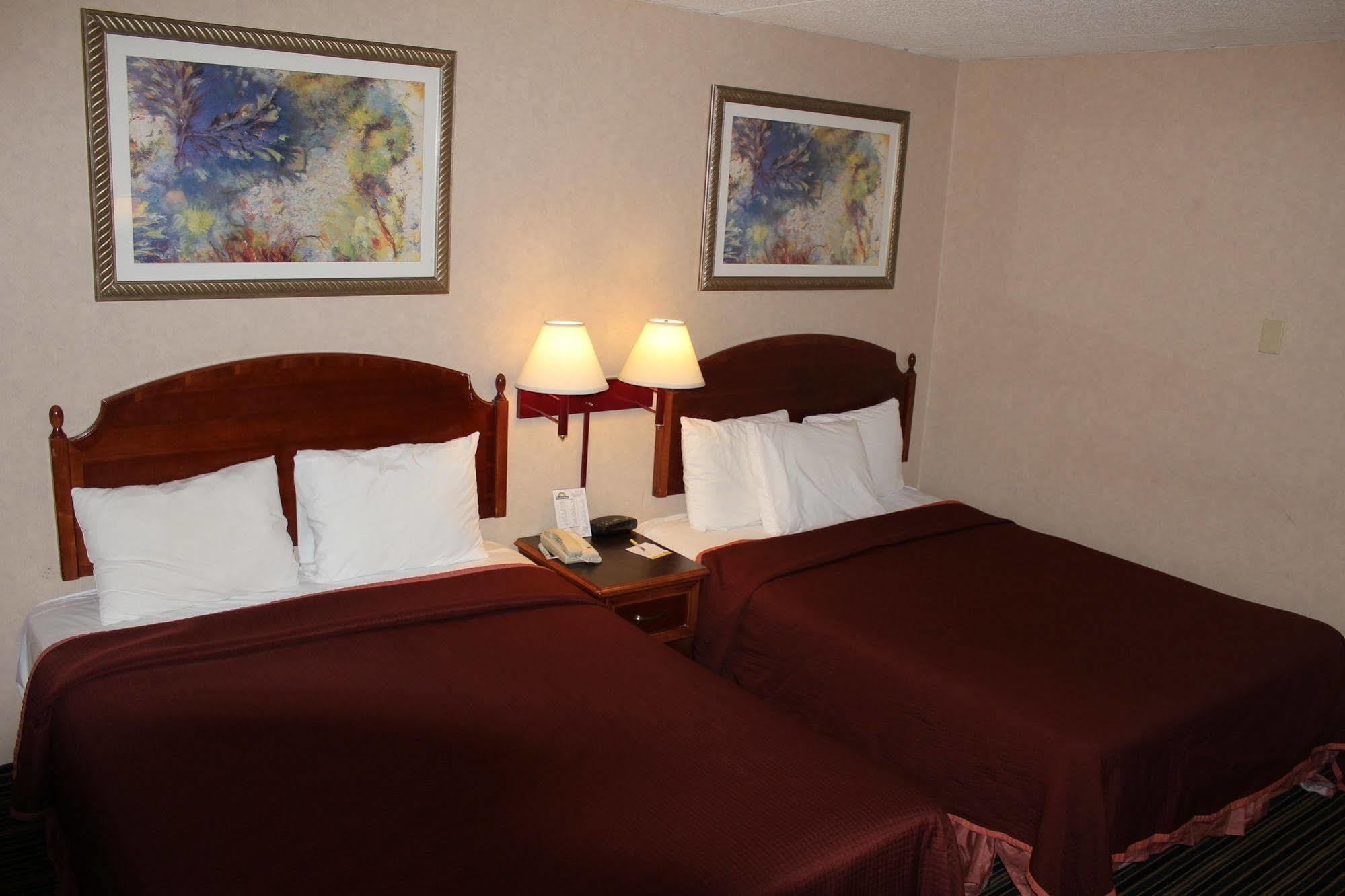 Days Inn By Wyndham Lenox Ma Luaran gambar