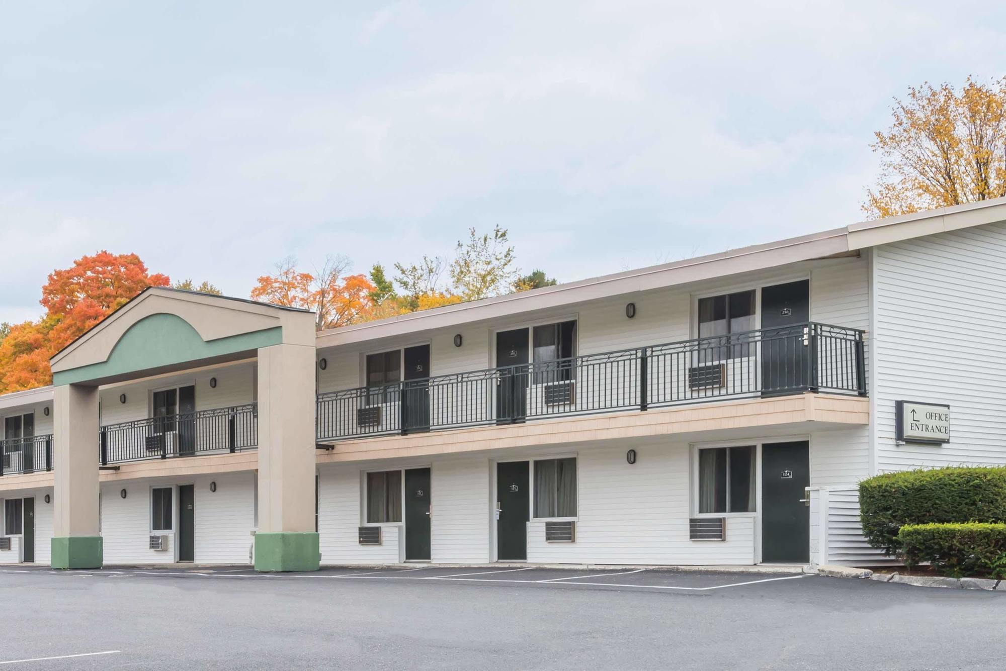 Days Inn By Wyndham Lenox Ma Luaran gambar