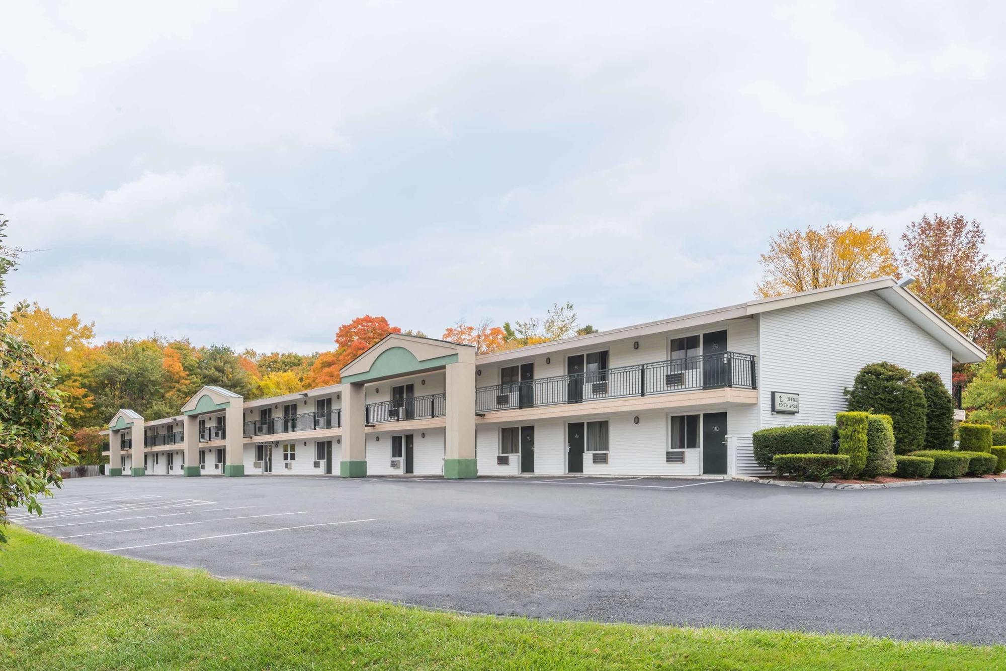 Days Inn By Wyndham Lenox Ma Luaran gambar