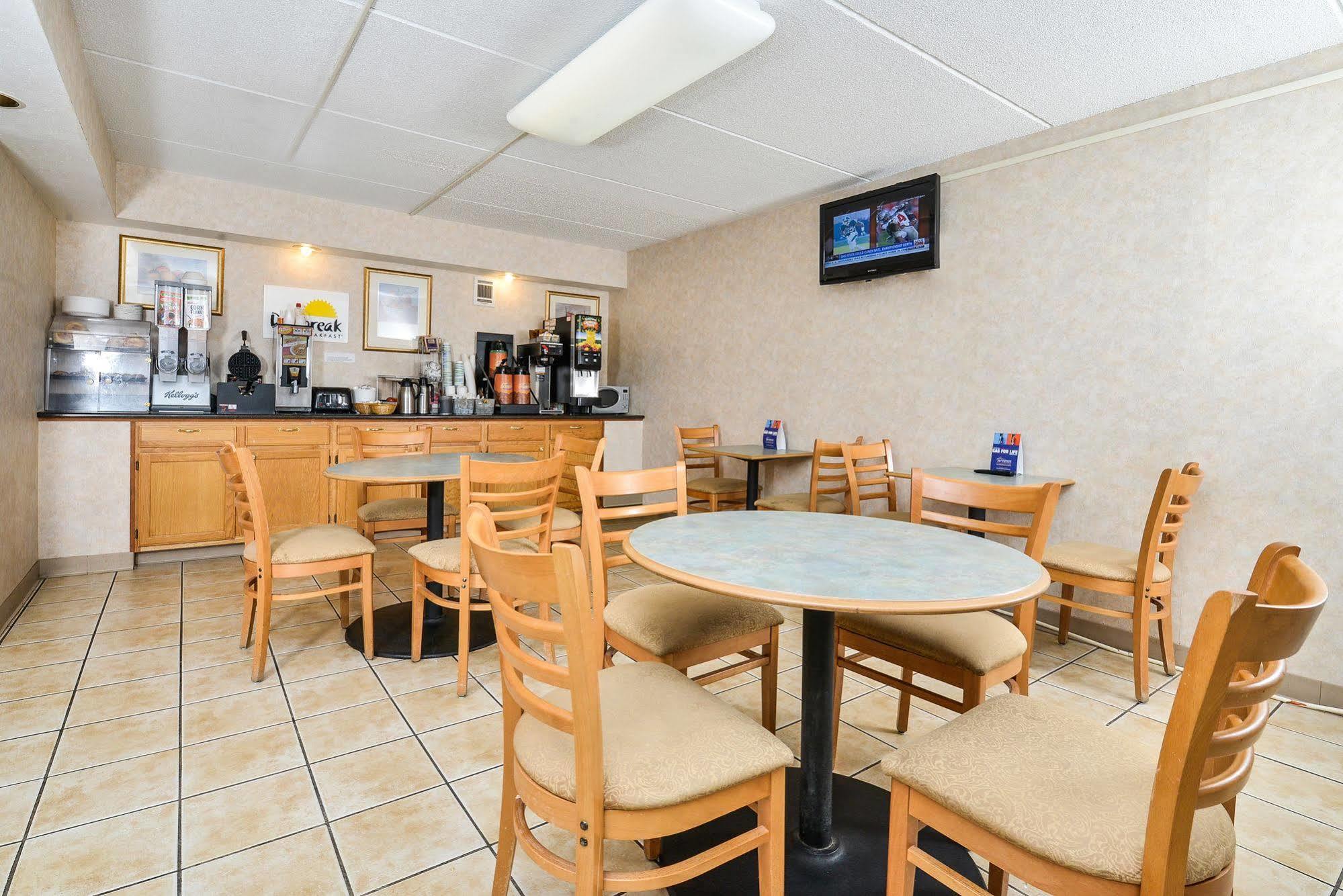 Days Inn By Wyndham Lenox Ma Luaran gambar