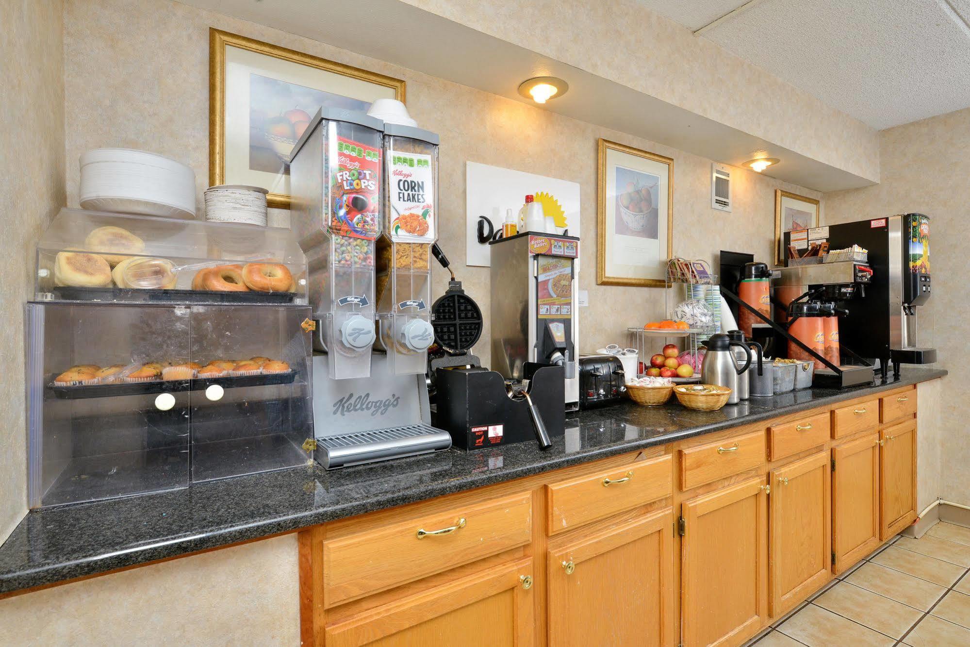 Days Inn By Wyndham Lenox Ma Luaran gambar