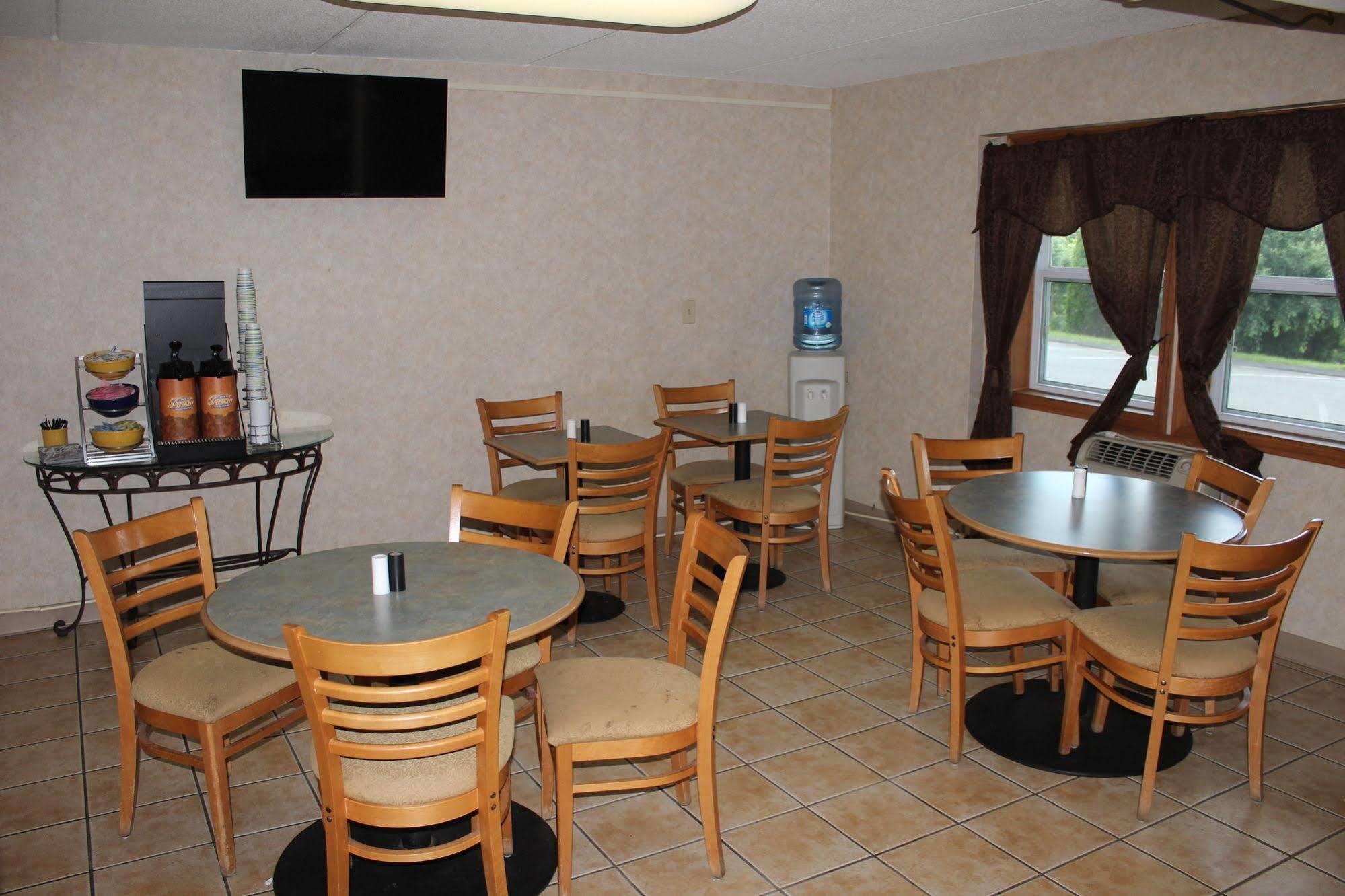 Days Inn By Wyndham Lenox Ma Luaran gambar