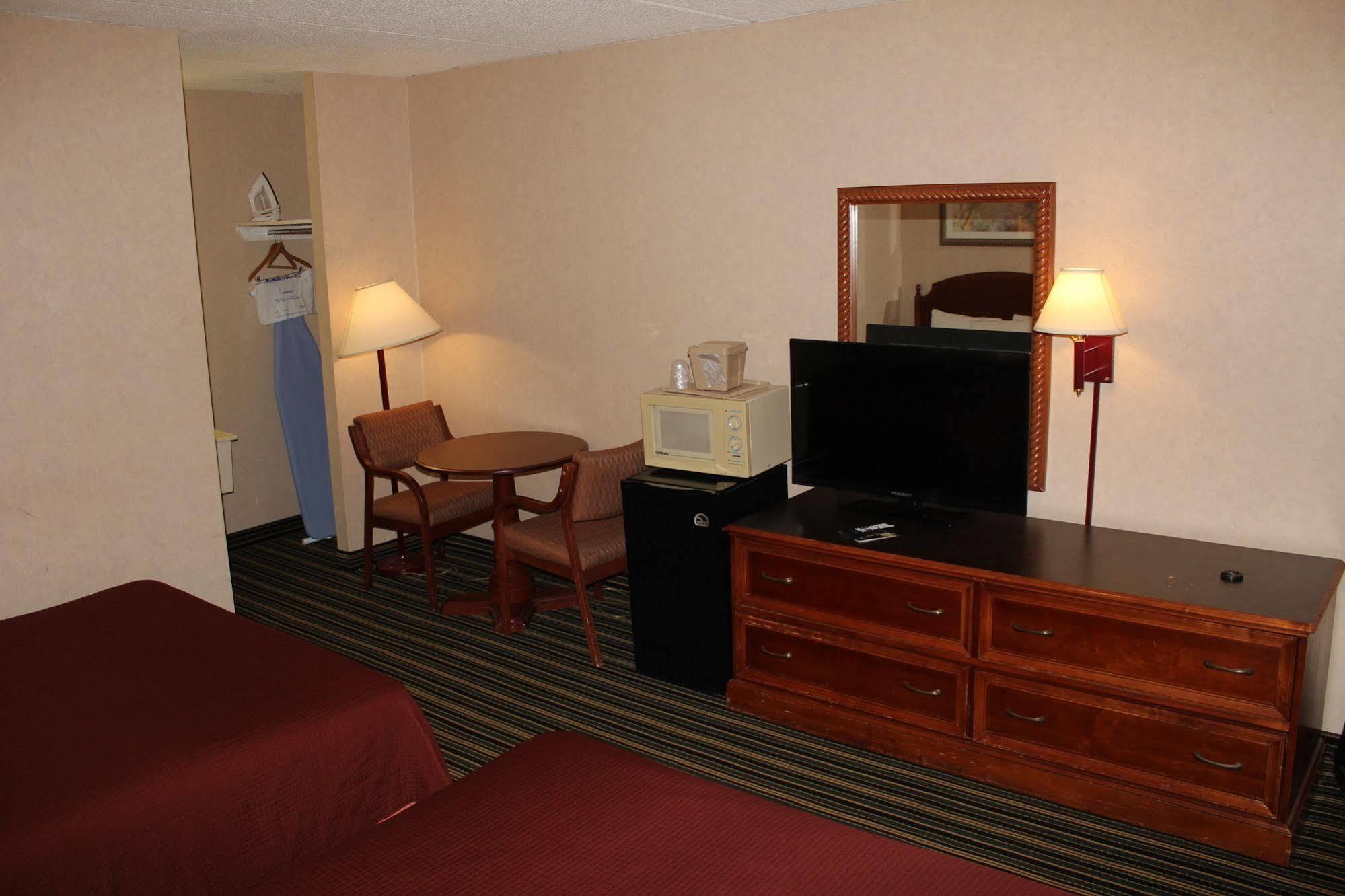 Days Inn By Wyndham Lenox Ma Luaran gambar